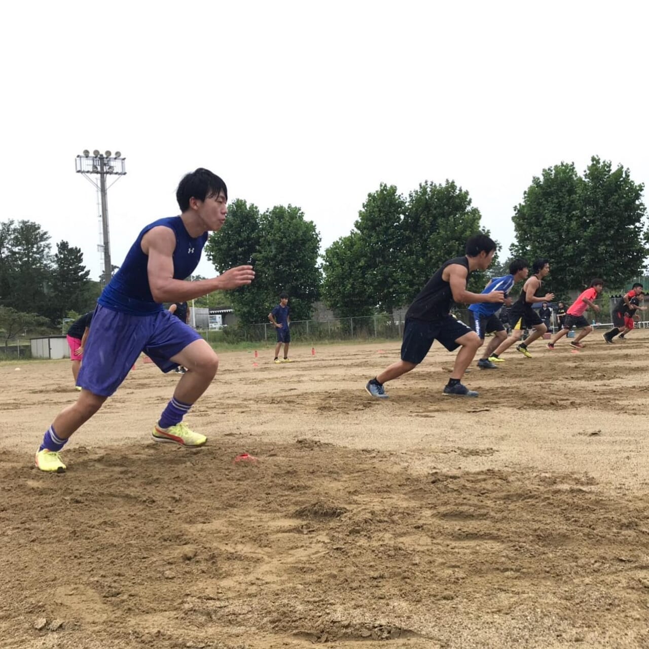 こんにちは！
今日から夏練習が始まりました！
あいにくの天気でしたが、雨にも負けず練習に励みました
これからの夏練習にも集中して取り組んでいきます