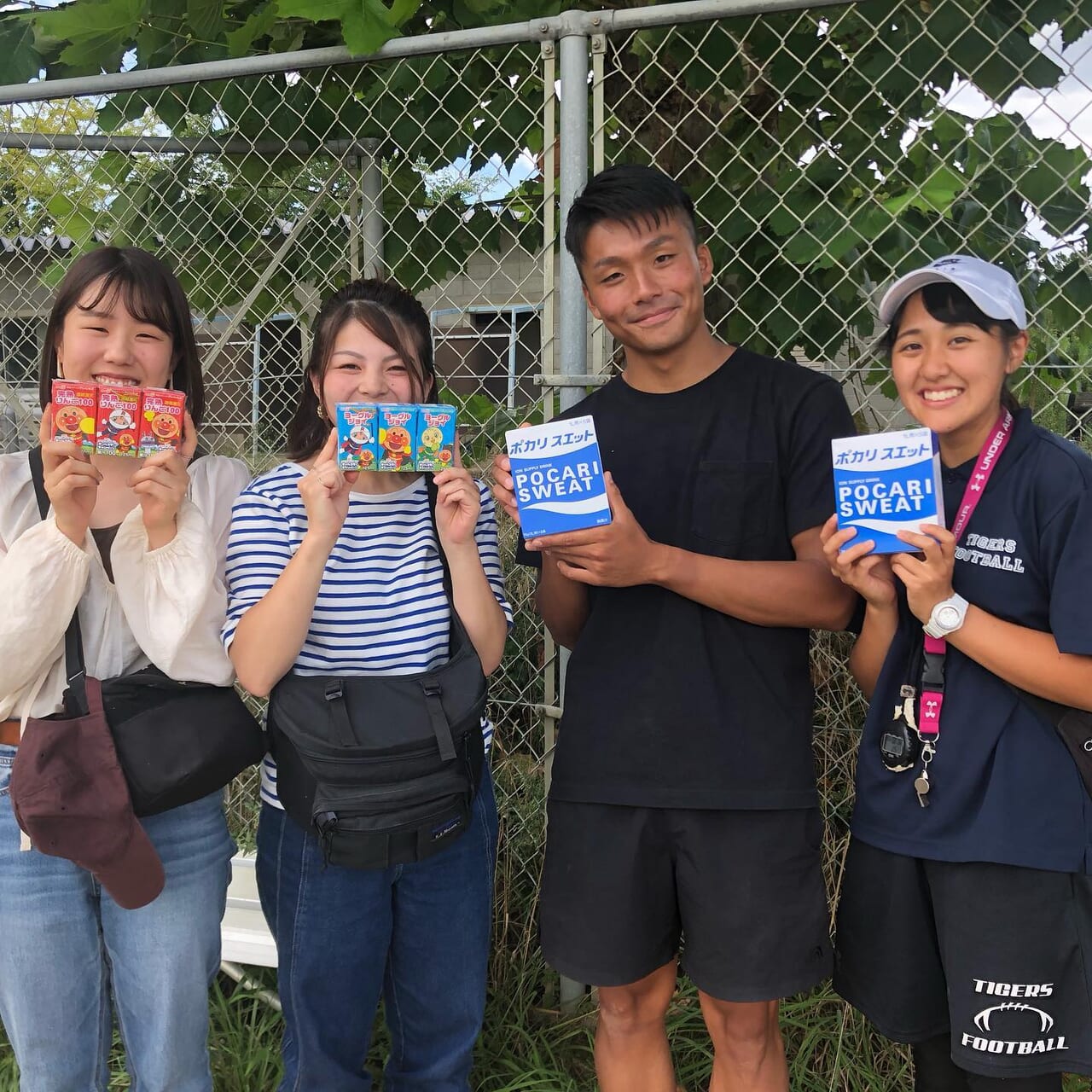 本日はOGの手塚様、桑原様よりスポーツドリンクの粉の差し入れを頂きました。いつもありがとうございます‍♀️
初戦まで3週間を切りました！
初戦を万全で迎えられるように課題を一つ一つ克服していきます