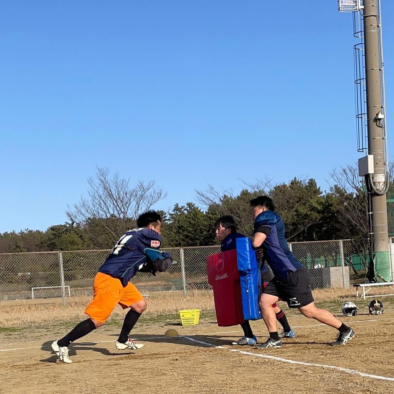 本日は2部練最終日でした！
この5日間集中してアメフトに取り組み、各自が自分の弱点や課題と向き合う濃い時間を過ごすことが出来ました
4月からの練習も全力で頑張っていきます