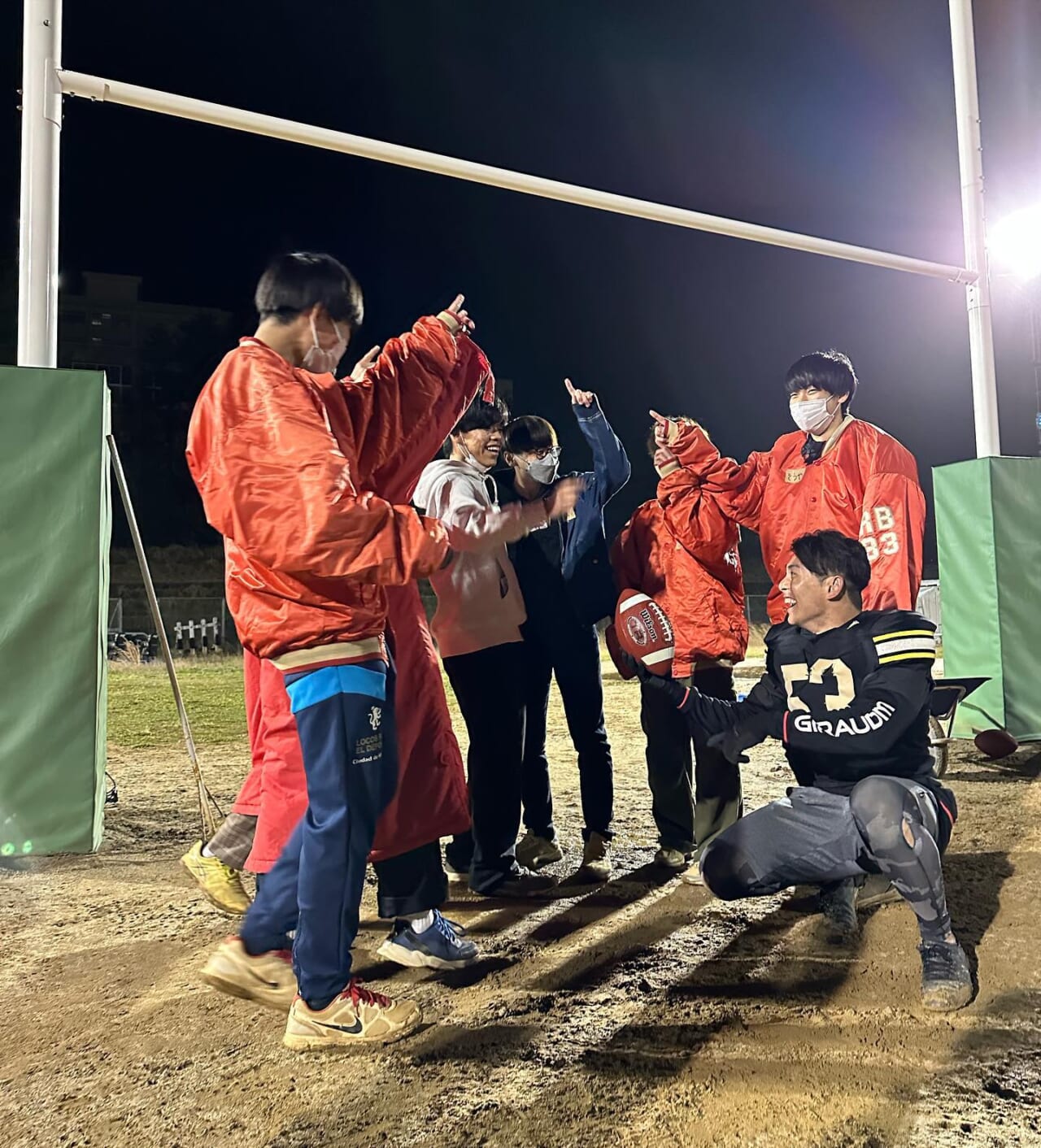 【練習見学会1日目】

本日はサッカー・ラグビー場にて練習見学会を行いました！

雨あがりの肌寒い中でしたが、10人程の1年生が見学に来てくれました！本当にありがとう～！?

明日明後日も17時からサッカー・ラグビー場で練習見学会を行います！
アメフト部ってどんなことしてるの？マネージャーってどんなことしてるの？と思ったそこのあなた！ぜひアメフト部の練習見学へお越しください

途中参加・途中退出ももちろんOKです！
気軽に見学へ来てください！
見学の際は連絡不要です！